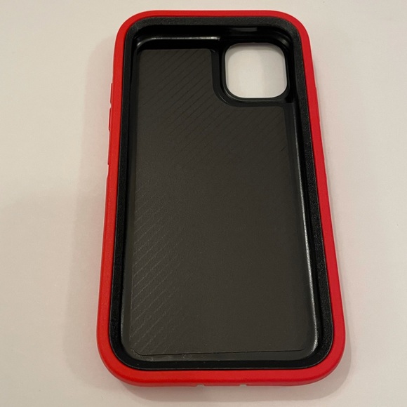 Red Diverbox Compatible with IPhone 11 - Picture 5 of 7